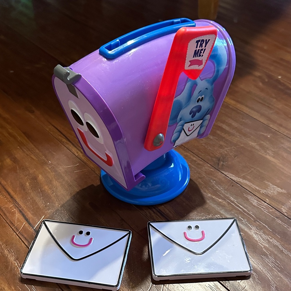 Blue's Clues & You Mail Time Talking Mailbox Toy Just Play 2 Letters Works